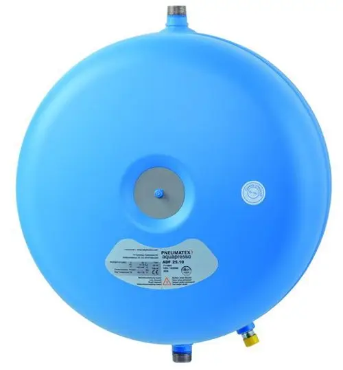 Blaues Druckausdehnungsgefäß mit zwei Anschlüssen. Auf der Vorderseite befindet sich ein graues Ventil. Das Produkt gehört zur Marke IMI Hydronic Engineering.